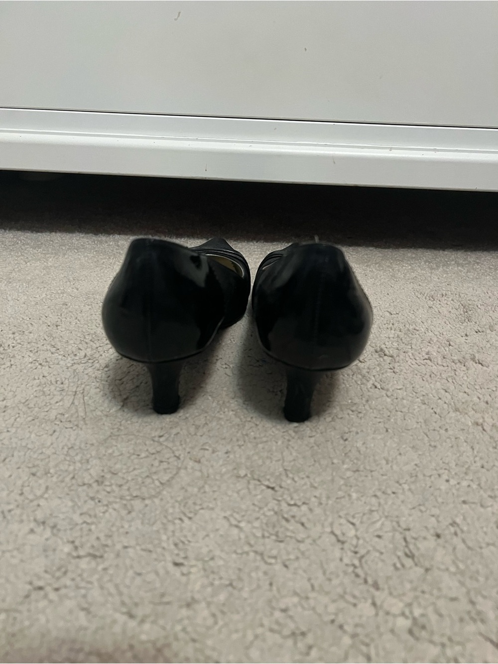 Black Pointed Toe Heels with Band Detail - Picture 3 of 6